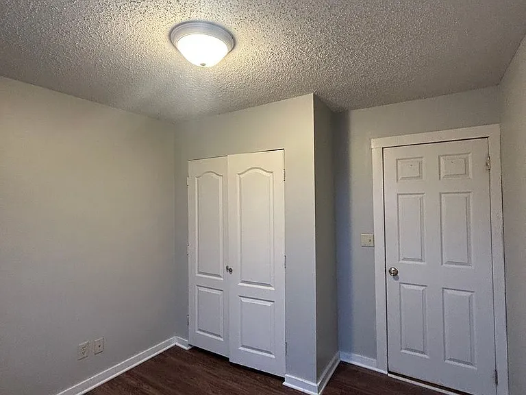 The Heritage House — Photo 11