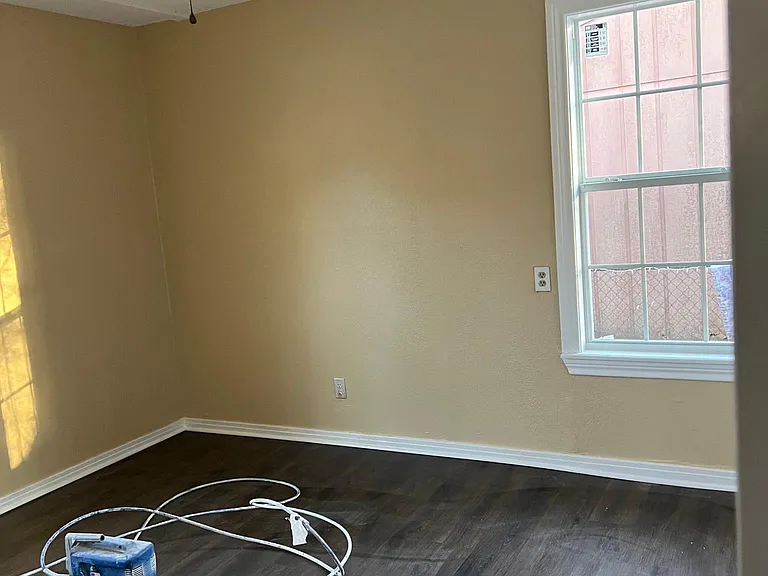 1509 Main St #HOUSE — Photo 9