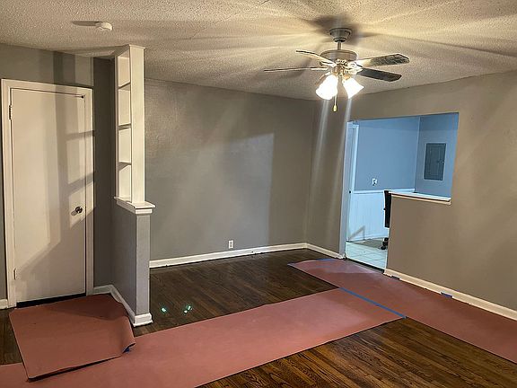 3rd image of 4327 Walker Ave