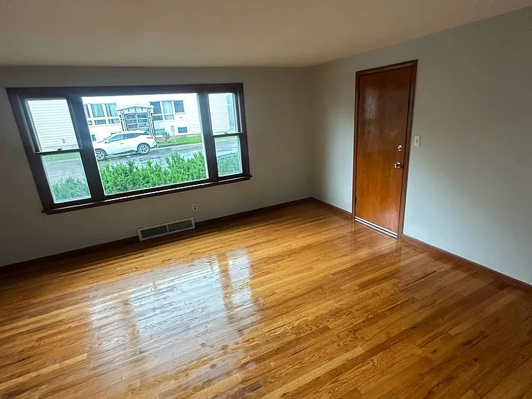 415 Northcliffe Rd #1 — Photo 7