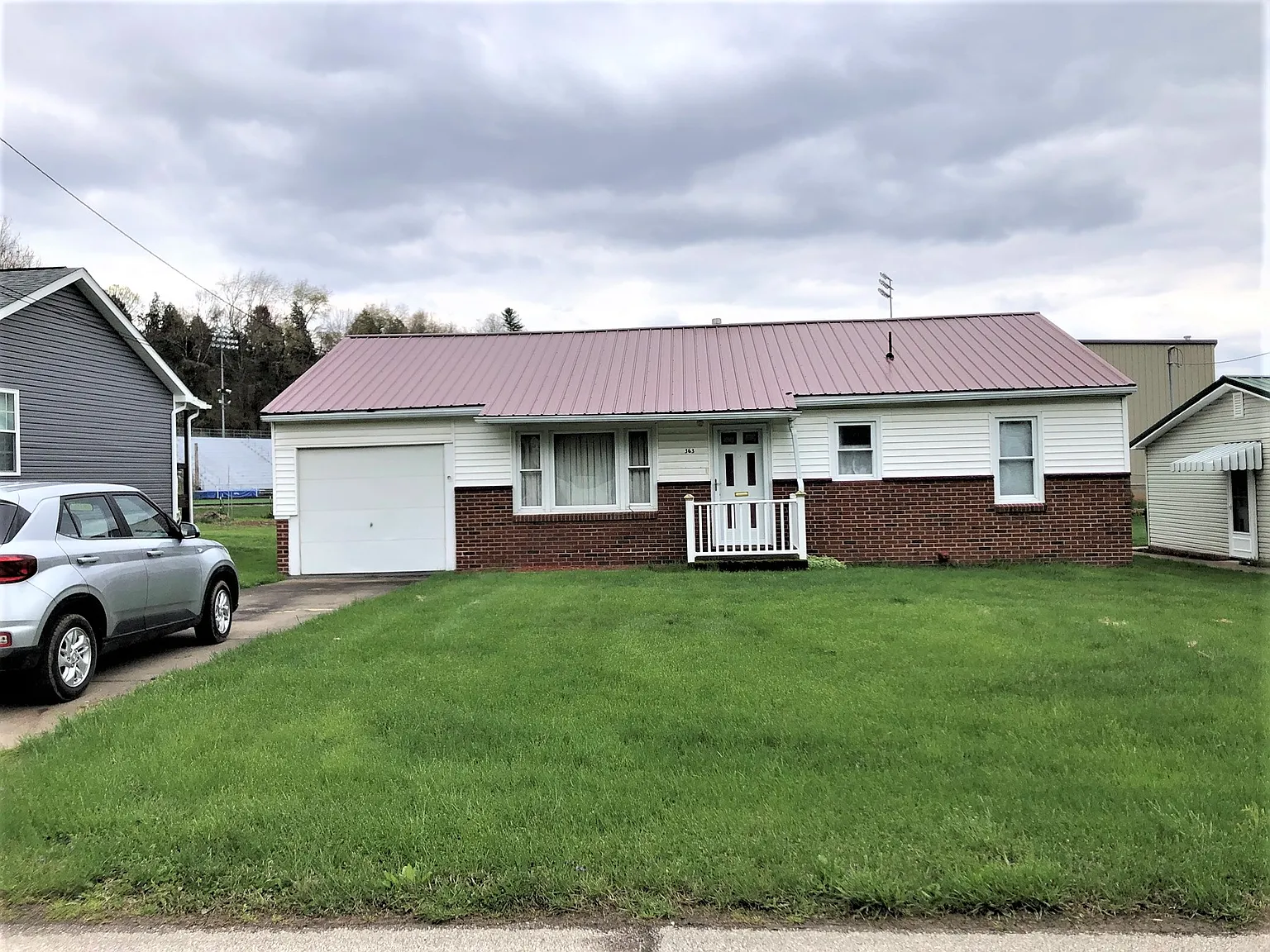 363 3rd Ave photo 1