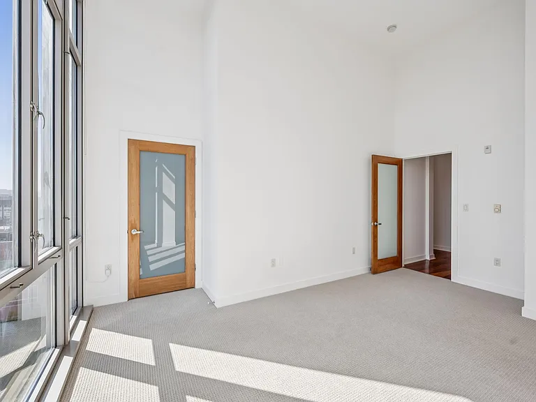 255 Berry St #701 — Photo 15