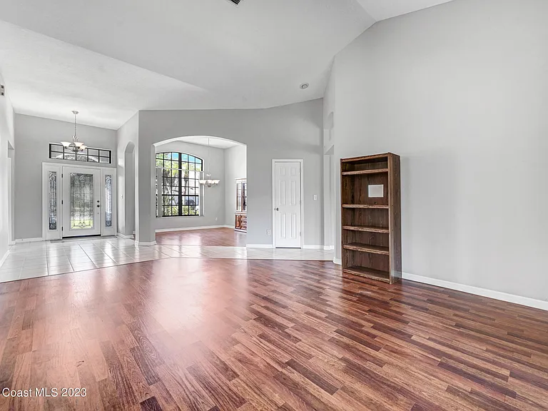 3643 Bluefield Ave — Photo 12