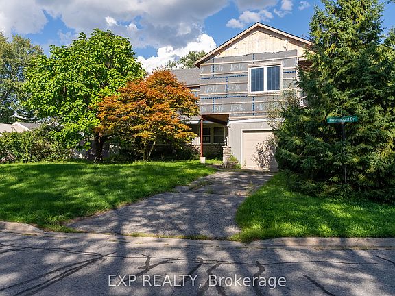 3rd image of 6 Rosemount Dr