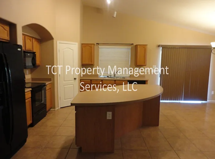 17544 W Voltaire St — Photo 6