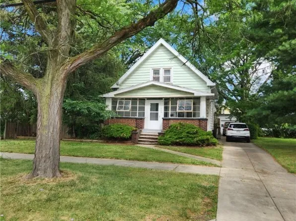 11406 Bellaire Rd, Cleveland, OH 44111