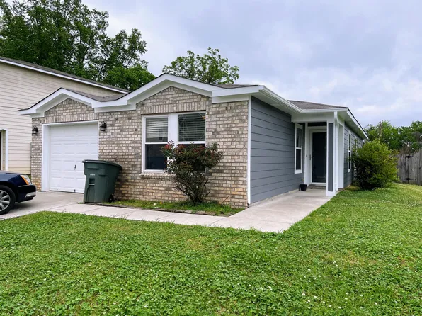 200 Whitestone Dr NE, Huntsville, AL 35810