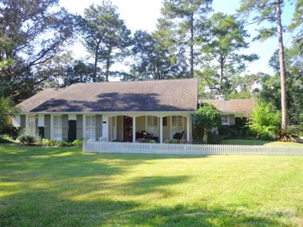 4132 Woodhill Dr, Mobile, AL 36608