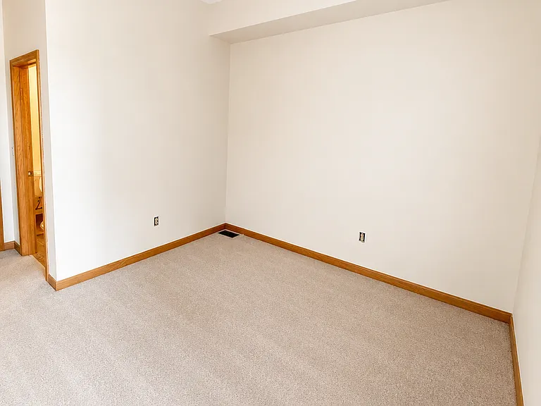539 Pacific Ave SW #STUDENT — Photo 4