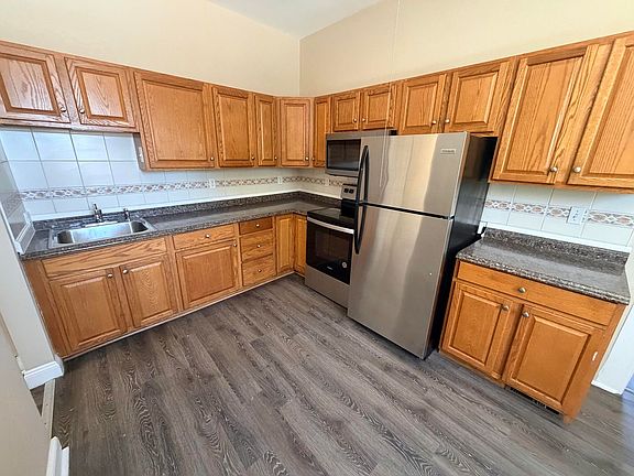 3rd image of 360 Madison Ave APT 3