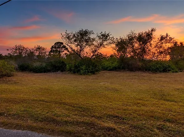 1146 NW 28th Ave, Cape Coral, FL 33993