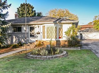 7922 W Leon Ter, Milwaukee, WI 53218