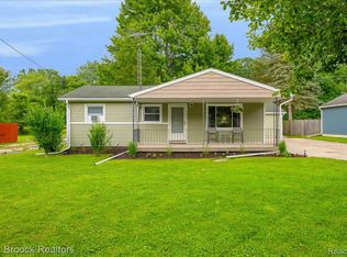2246 Woodstead St, Burton, MI