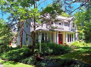 278 Bentleyville Rd, Moreland Hills, OH 44022