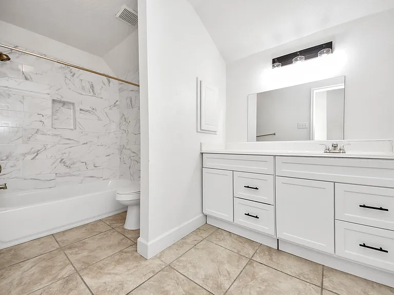 13515 Scarab Dr — Photo 23