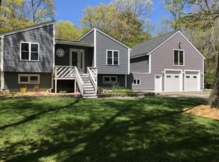 70 Lawrence Rd, Haverhill, MA 01835