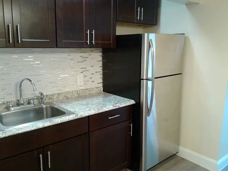 Martin Manor — Photo 11