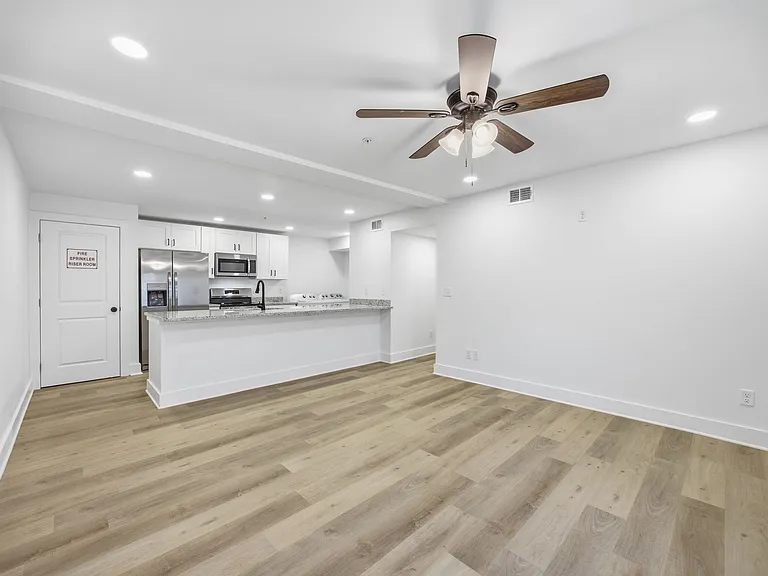 2903 15th Ave #101 — Photo 4