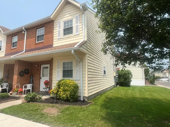 67 De Sibio Place #67, Inwood, NY 11096