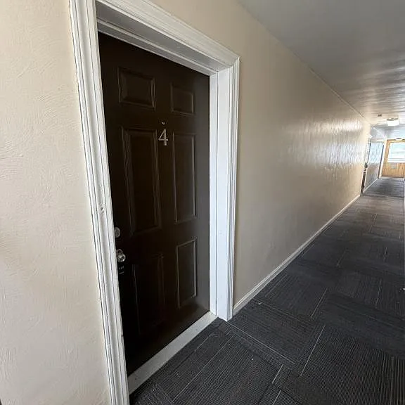 310 Vine Ave — Photo 2