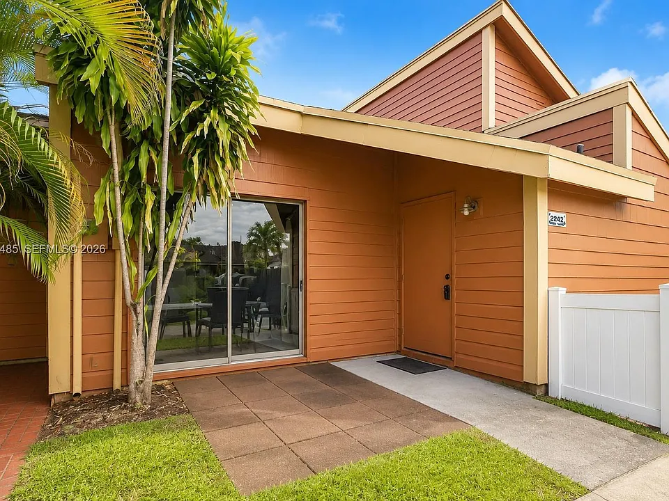 2242 NW 55th Ter #2242