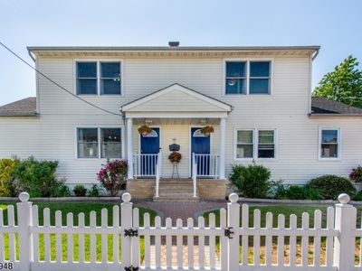 704-706 Wiedemann Pl, Lyndhurst, NJ, 07071