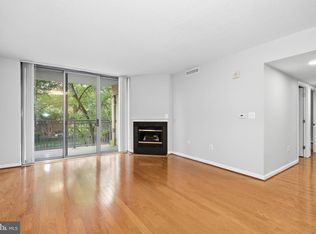 Gallery, North Bethesda, MD 20852