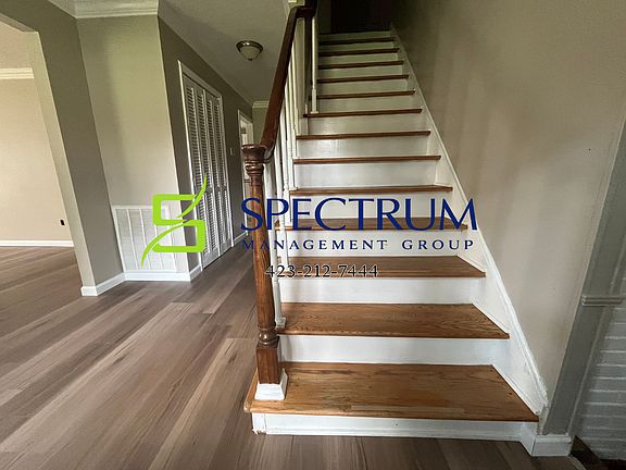 2nd image of 723 White Oak Cir