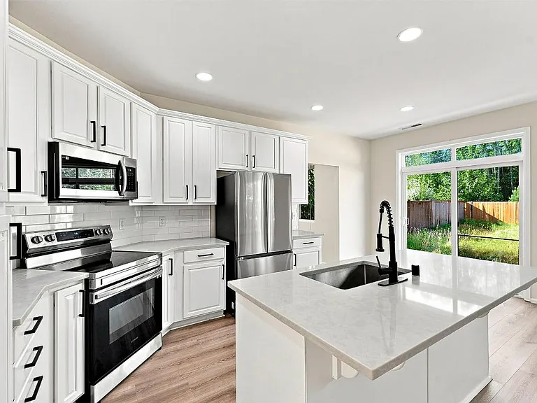 6038 Discovery St E — Photo 15