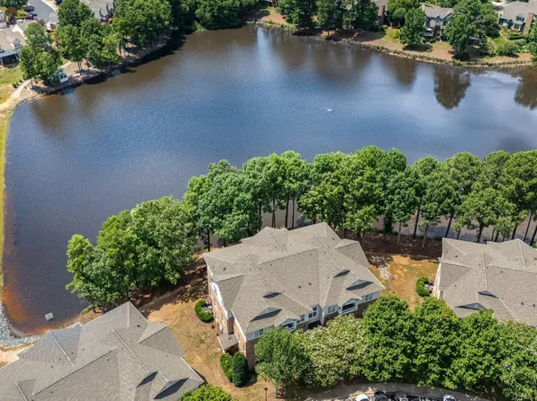 8031 Allyns Landing Way APT 303, Raleigh, NC 27615