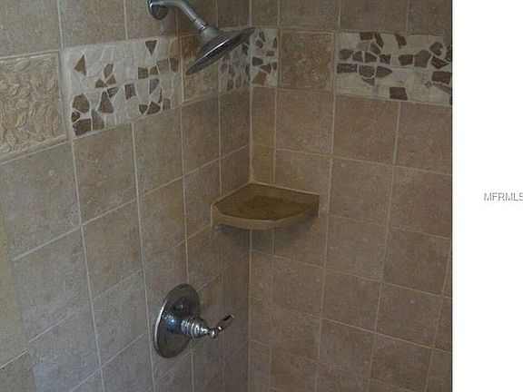 4th image of 402 E Long Dr