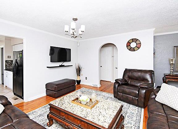 4th image of 416 Kingston Dr