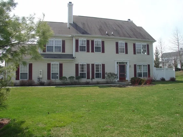 109 Bollen Ct #8, Pennington, NJ 08534