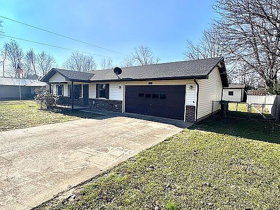 3rd image of 223 Township Dr