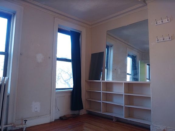 5th image of 366 President St #3A