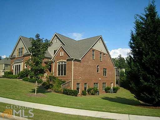 3rd image of 119 Fernwood Dr