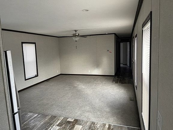 4th image of 1250 Paree St #138