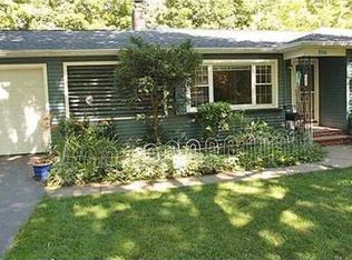 2590 Oakview Dr, Rochester, NY 14617