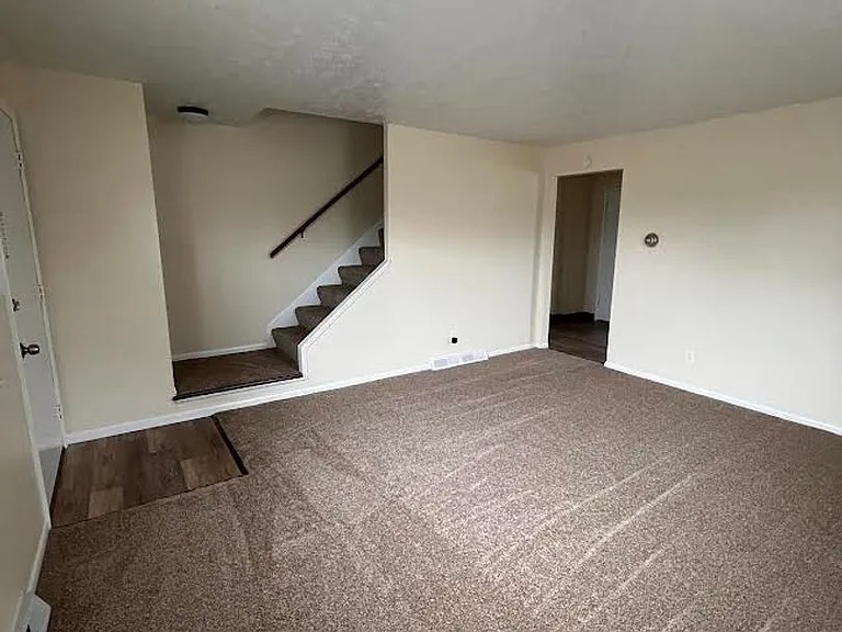 Patricia Drive — Photo 2