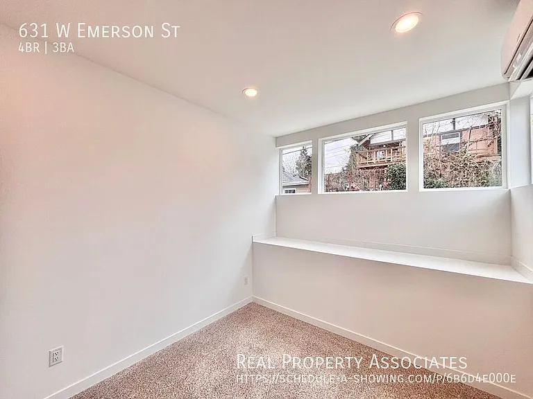631 W Emerson St — Photo 20
