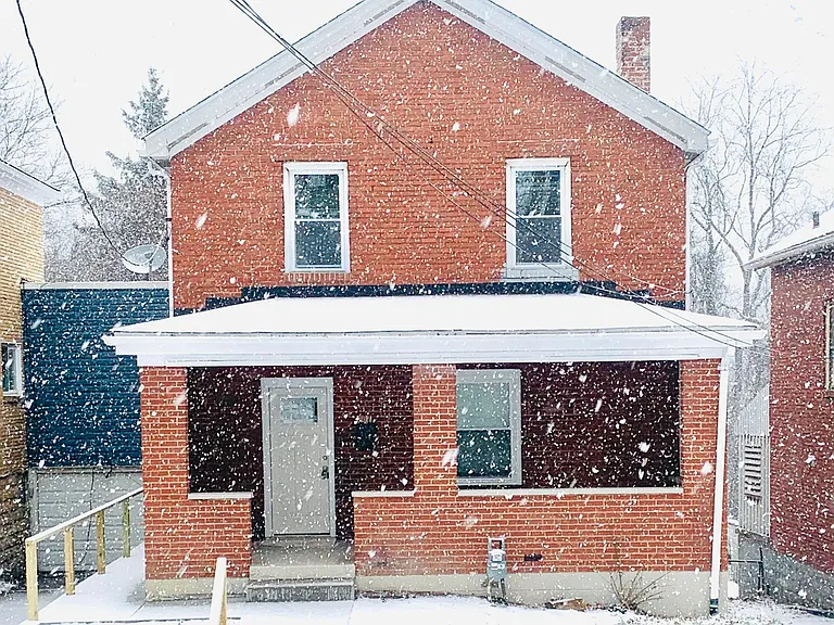687 Margaret St — Photo 24