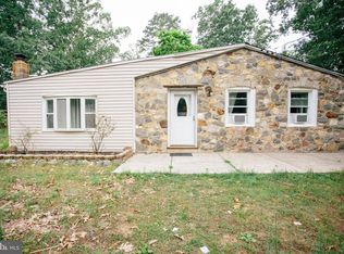 1419 9th Ave, Williamstown, NJ 08094