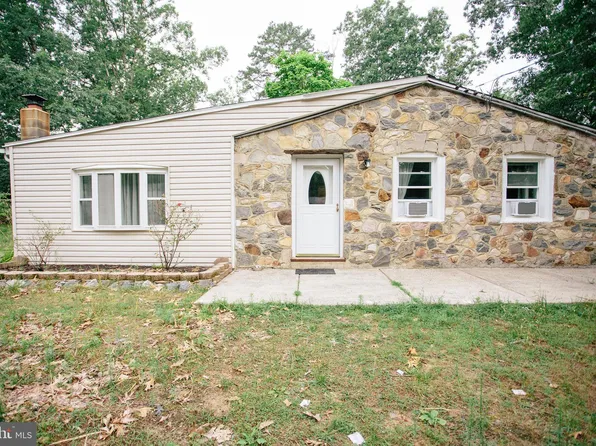 1419 9th Ave, Williamstown, NJ 08094