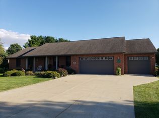 1505 E 40th St, Sterling, IL 61081