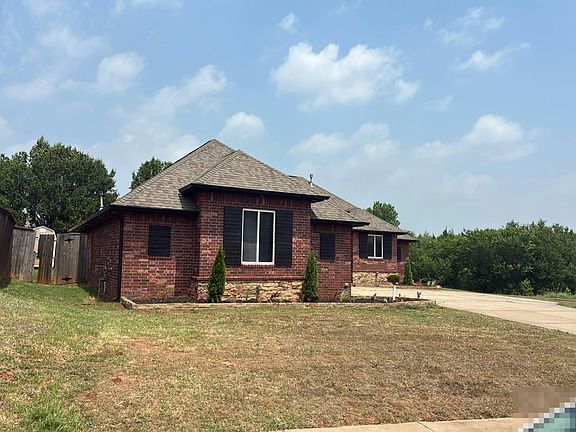 3rd image of 2801 Firewheel Rd