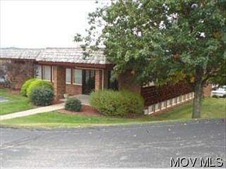 2nd image of 4 Rosemar Cir