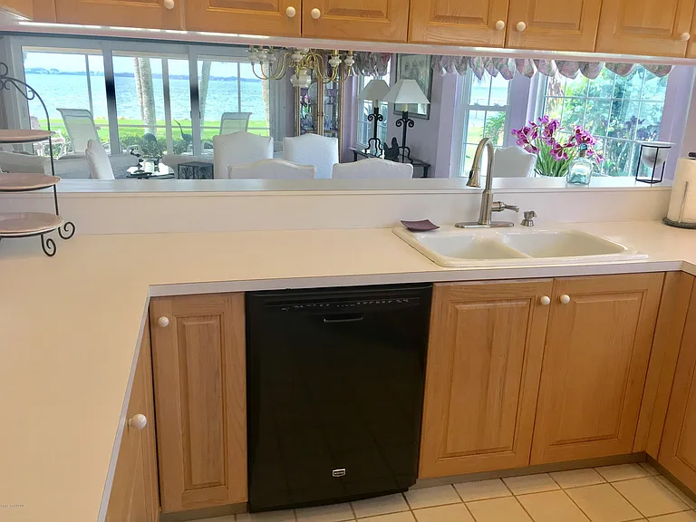 408 La Costa St — Photo 5