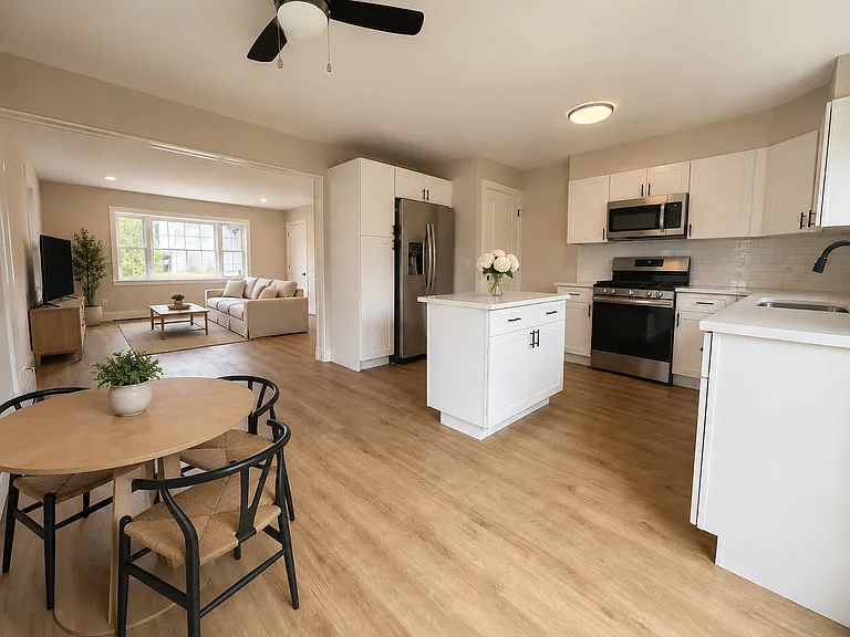 32 Cos Cob Ave #B — Photo 6