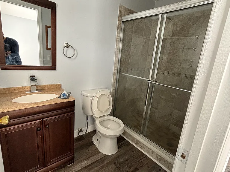 1313 Heather Lake Dr — Photo 14