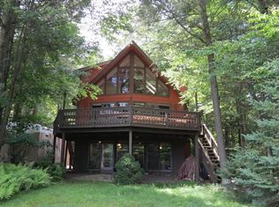 1036 Beaver Lake Dr, Lake Ariel, PA 18436